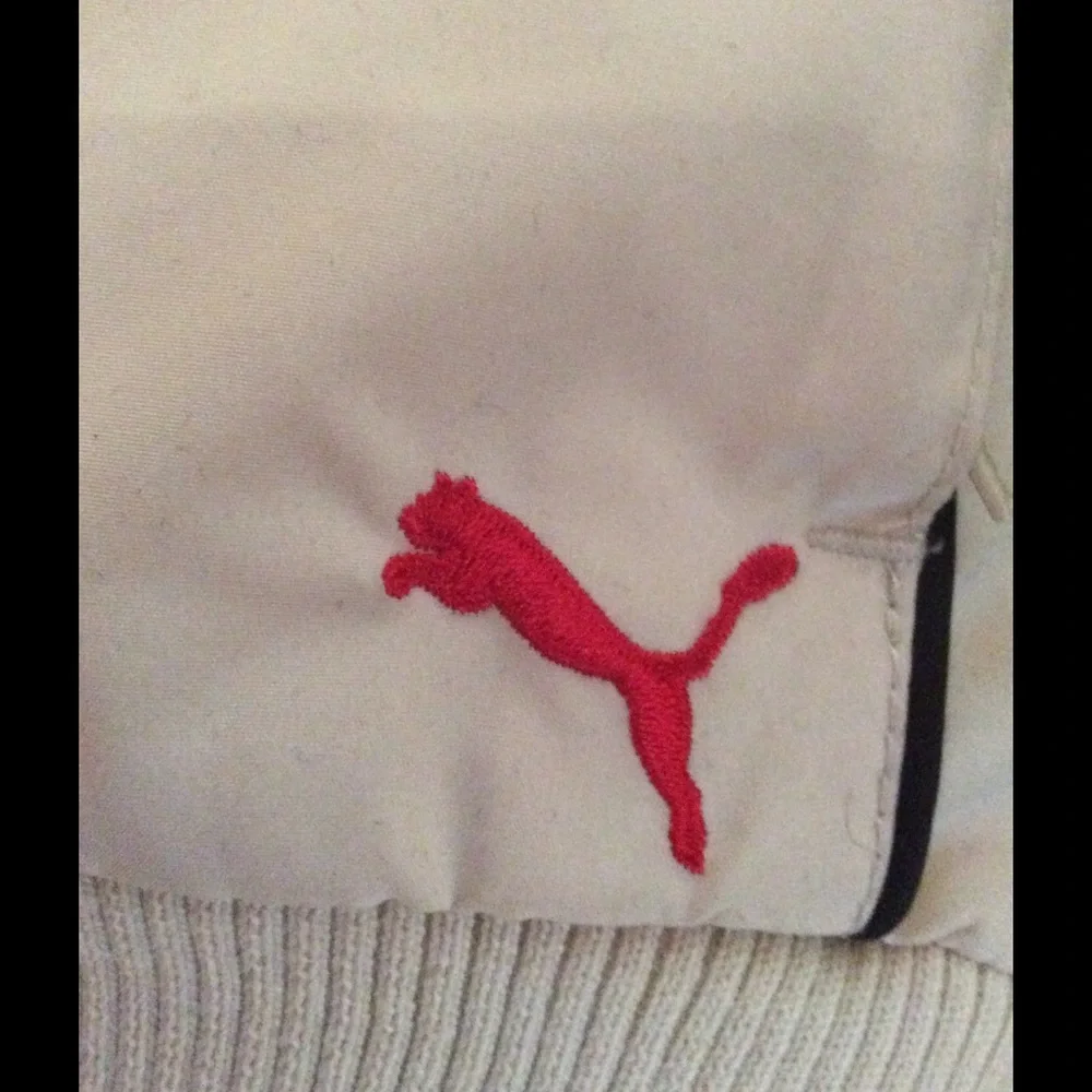 Super Cute Sporty Vintage Puma Puffy Zip‎ Up Crop Vest
